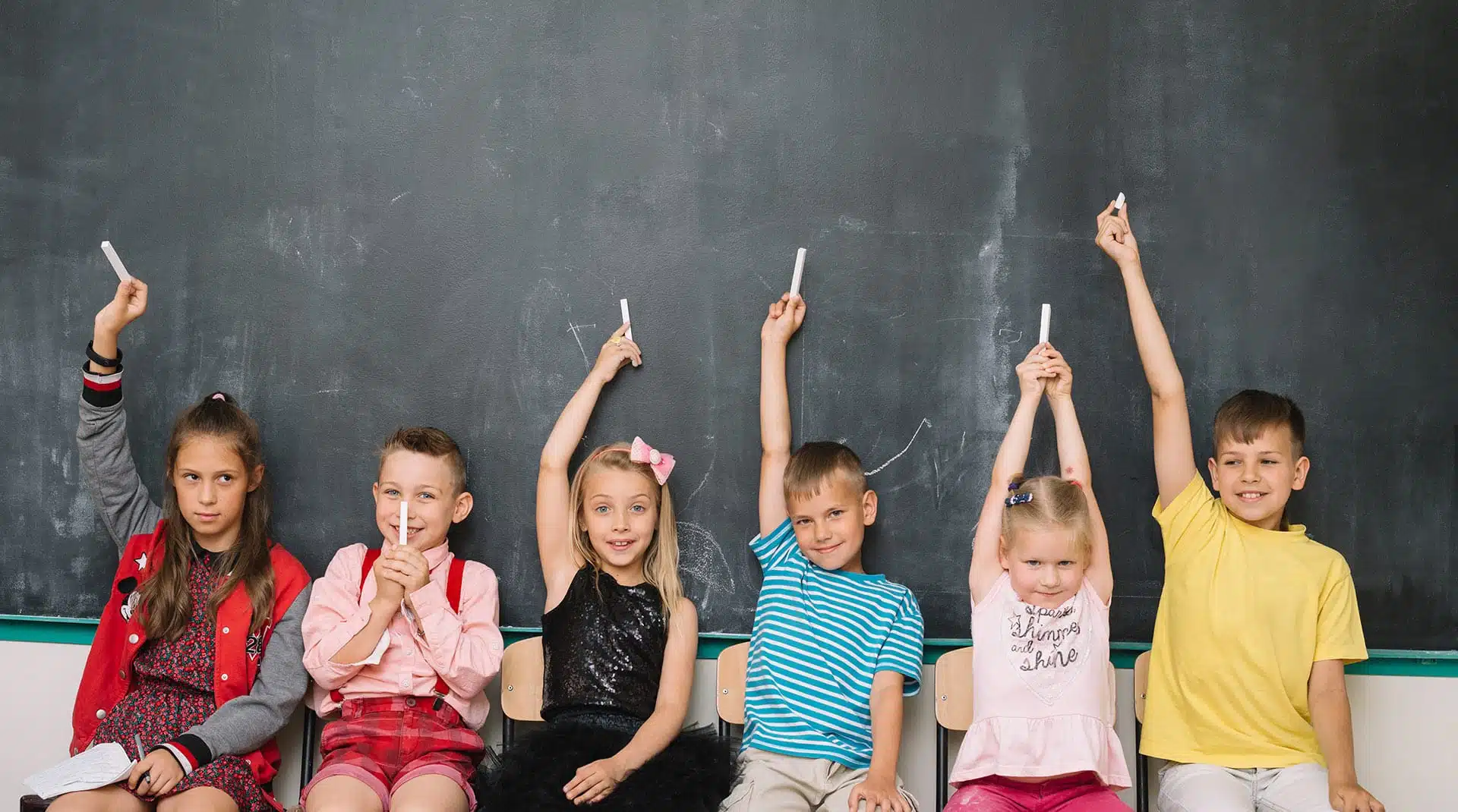 أطفال منصة النموذج