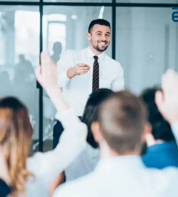 كيف تختار أفضل تعلم كمدرب؟